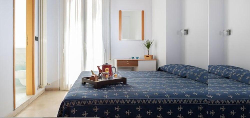 Hotel Kadett ريميني المظهر الخارجي الصورة